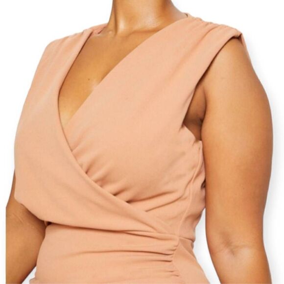 PRETTY LITTLE THING NUDE PLUNGE WEAP DETAIL MIDI DRESS SZ.16 NWOT. - Picture 5 of 13